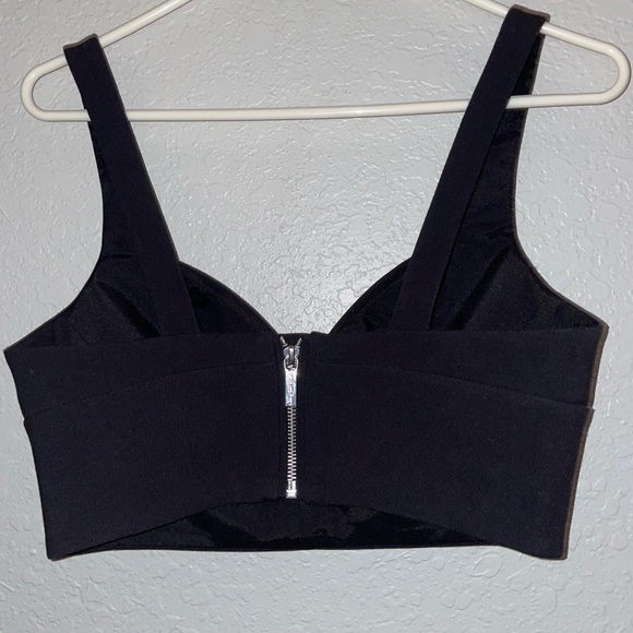 Michael Kors size medium black crop top/nwt! - Picture 3 of 4